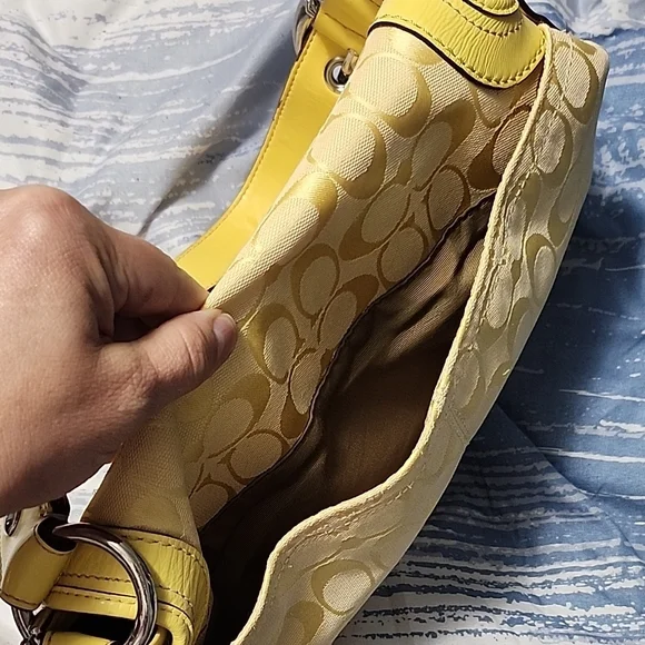 Coach Yellow Shoulder Bag - Picture 3 of 6